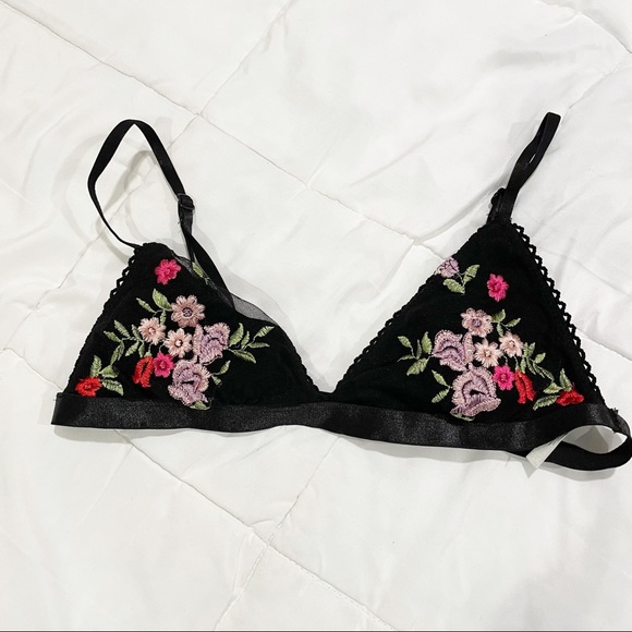 Charlotte Russe Other - charlotte russe | floral lace triangle bralette
